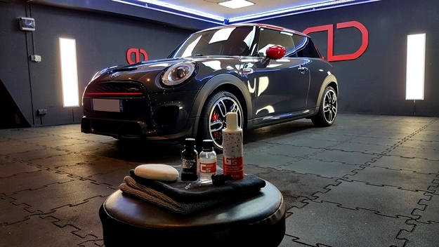 Ceramic coating treatment for durable protection on a Mini Cooper S GP